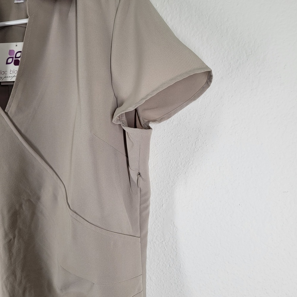 Lilac Bloom by Jennifer Tsai Women's Beige V Neck Short Sleeve Top Sz Large - Picture 3 of 12